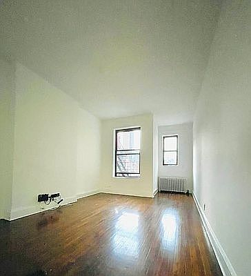 2nd image of 337 E 88th St APT 5B