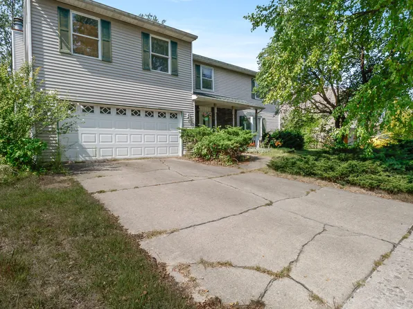 2005 Worthington Dr, Valparaiso, IN 46383