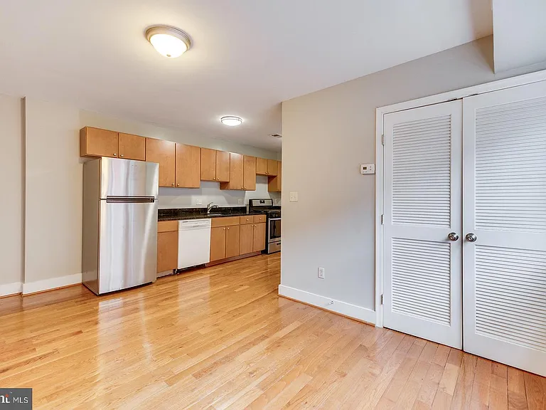 61 Forrester St SW #104 — Photo 12