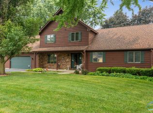 35 Oaklawn Ave, Yorkville, IL 60560