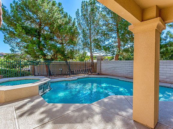 5th image of 2892 Carmelo Dr