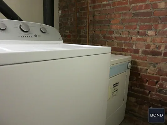 Rented by Bond New York | media 30