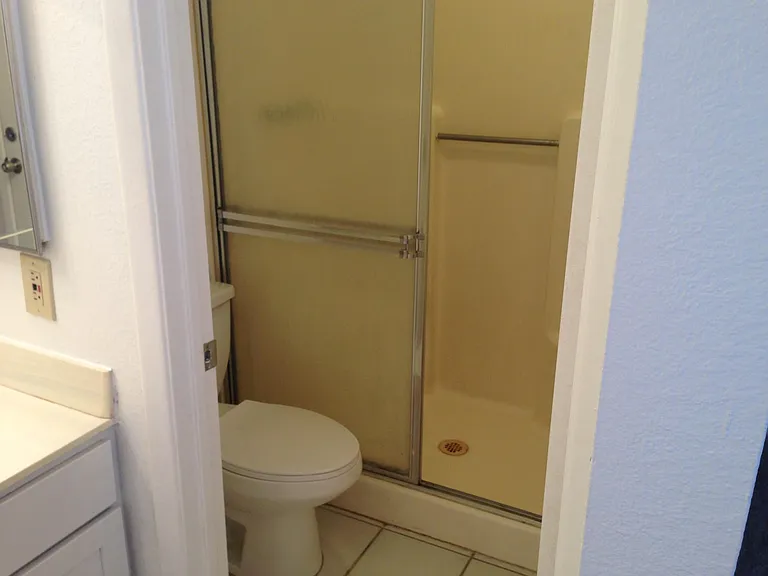 102 E Gardenia Dr — Photo 10