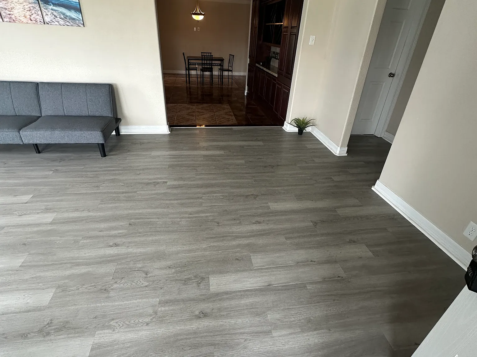 7 bed, 3800 sqft, $2,250 — Photo 4