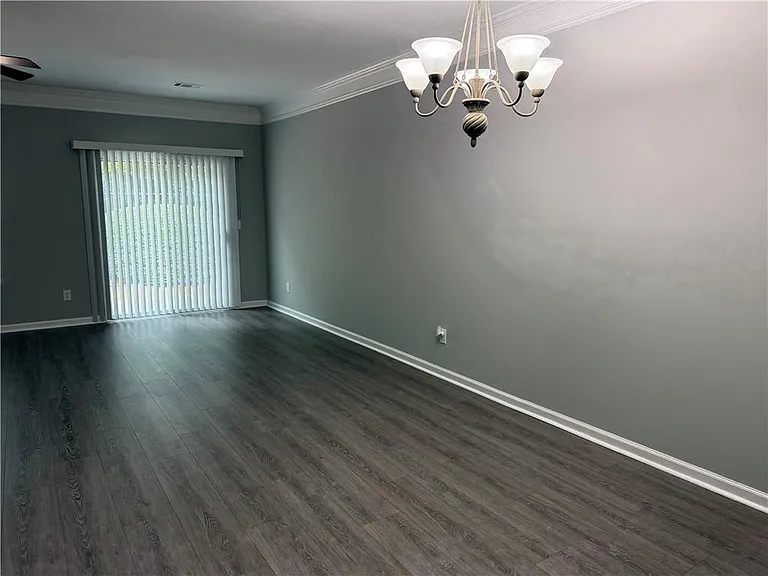 2111 Meadow Peak Rd — Photo 28