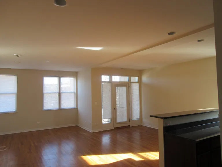3559 N Milwaukee Ave #2B — Photo 7