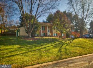10 Farmington Dr, Jacobus, PA 17407