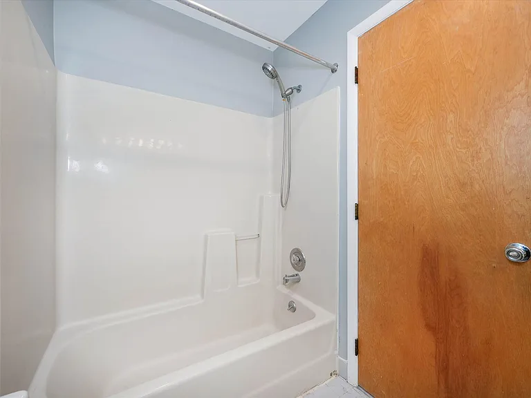 8 Foxtail Ct — Photo 28