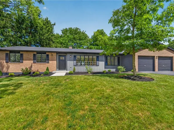 418 Elm Dr, Nazareth, PA 18064