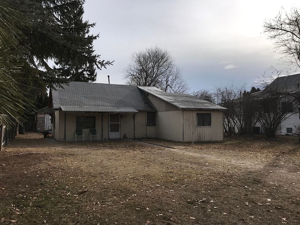 2nd image of 114 College St