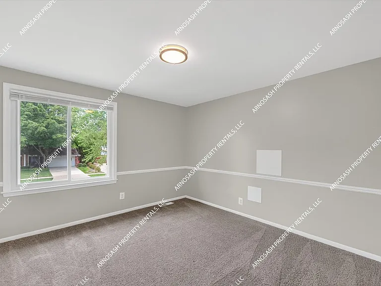 27345 Harvard Rd — Photo 31