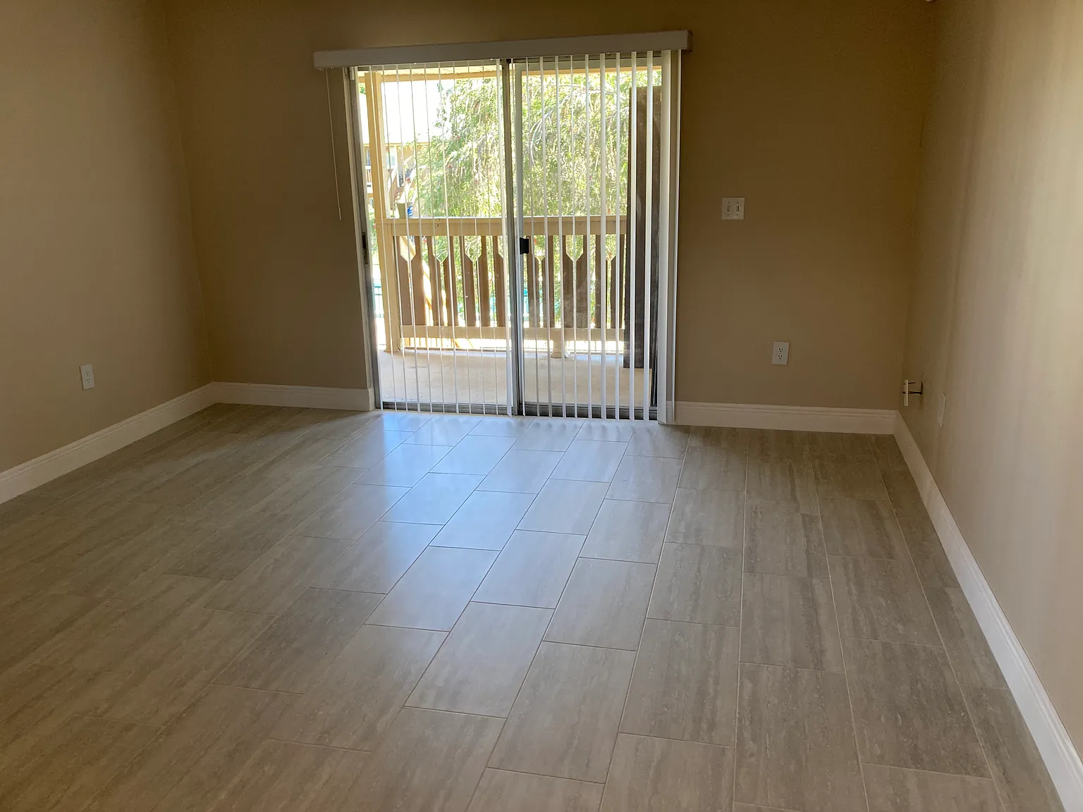 2 bed, 956 sqft, $1,450 — Photo 3