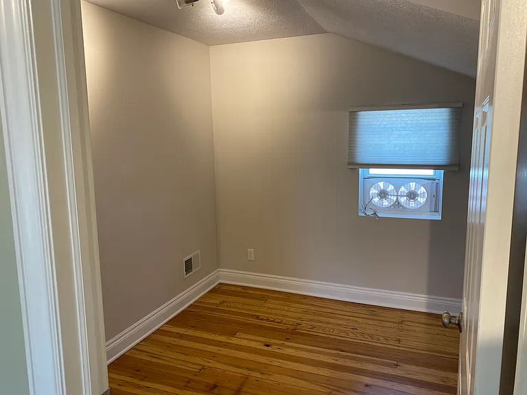 511 N Pine St #3 — Photo 8
