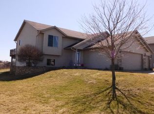355 W Overlook Dr, Ellsworth, WI 54011
