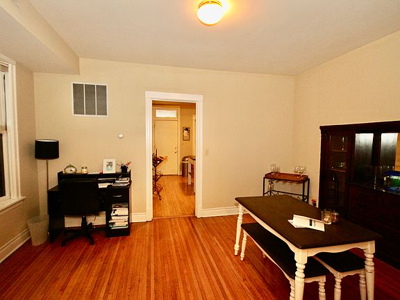 4th image of 1336 W Belmont Ave #3