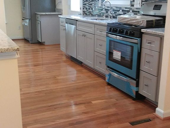 3rd image of 18 Stuart Mills Pl