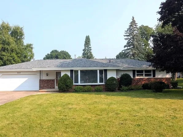 668 Dartmouth Dr, Neenah, WI 54956