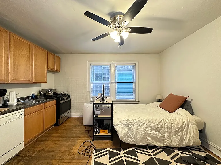 2129 N Dayton St #402 — Photo 10
