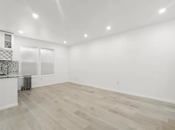 151 Stevens Avenue image 7 of 24