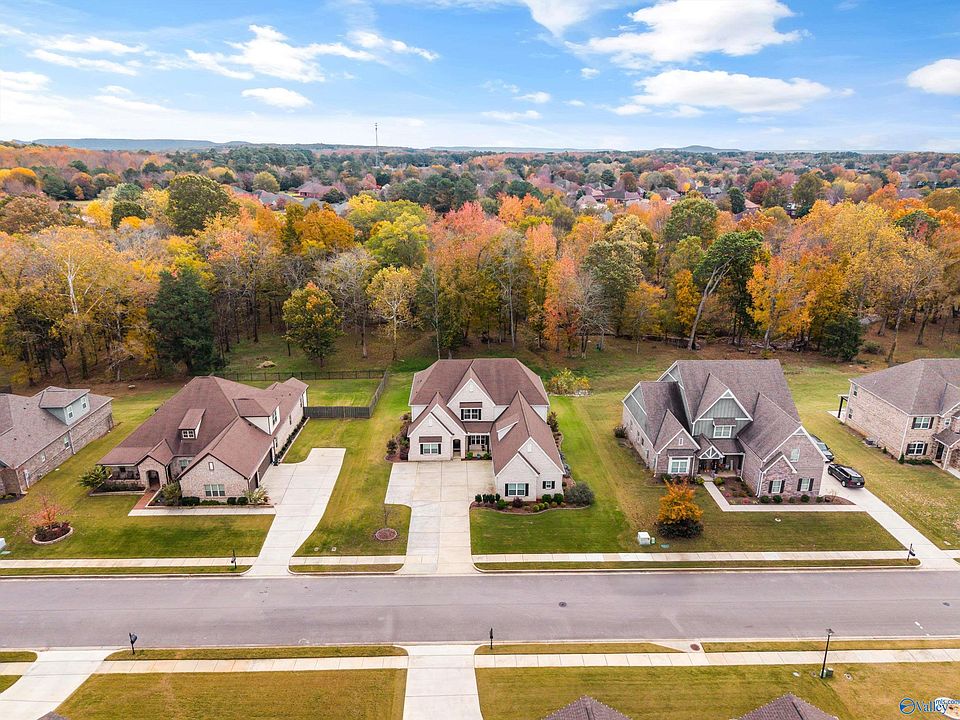 1st image of 118 Creekmound Dr