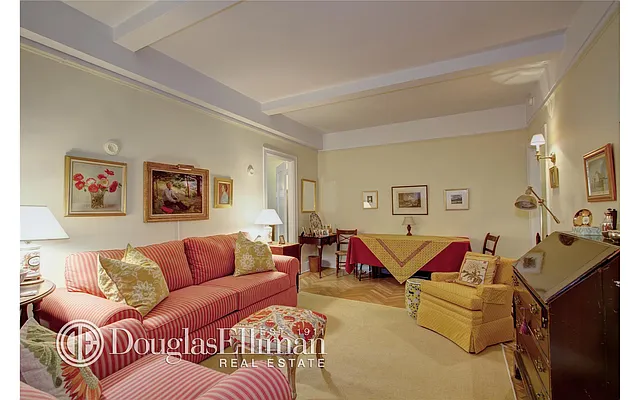 Rented by Douglas Elliman | media 19