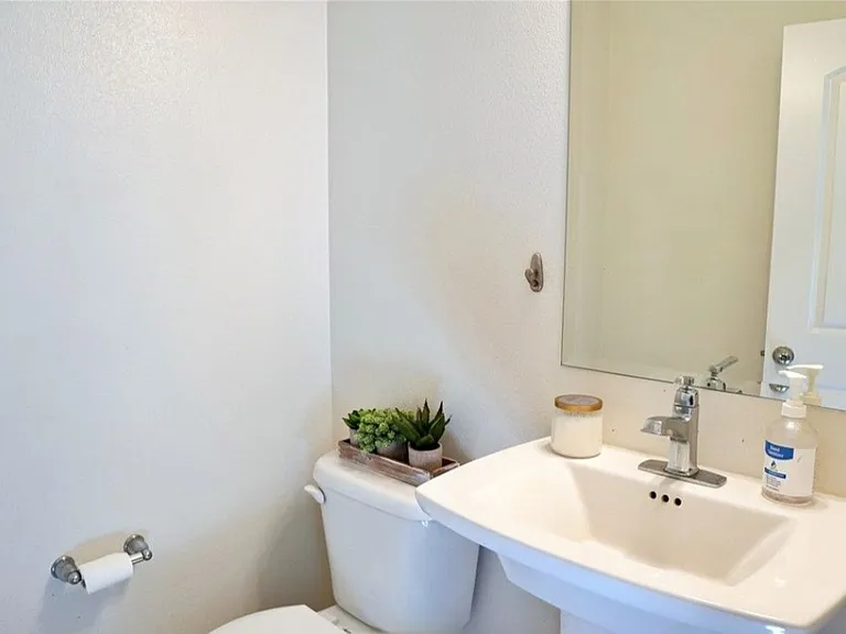 10519 Wilding Dr — Photo 8