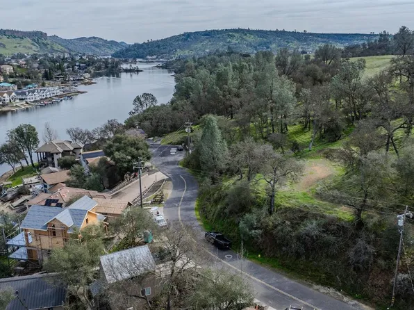 5068 Lakeshore Dr, Copperopolis, CA 95228