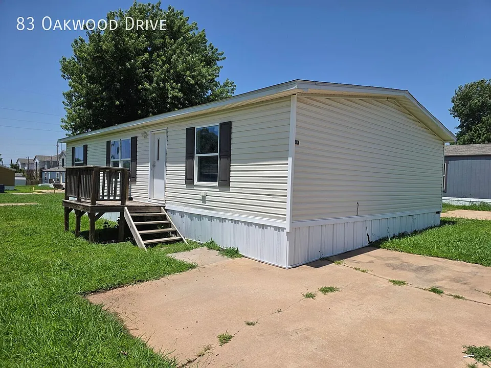 83 Oakwood Dr