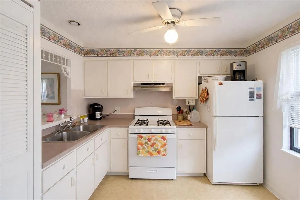 1 bed, 1.0 bath, 646 sqft, $1,350 — Photo 3