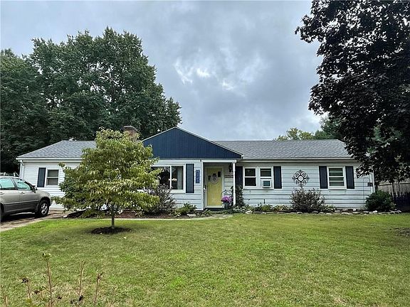 2nd image of 204 Missouri Dr