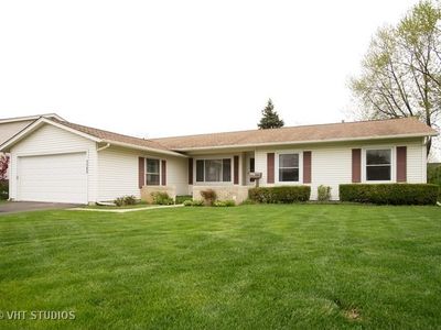 1165 Leicester Rd, Elk Grove Village, IL, 60007