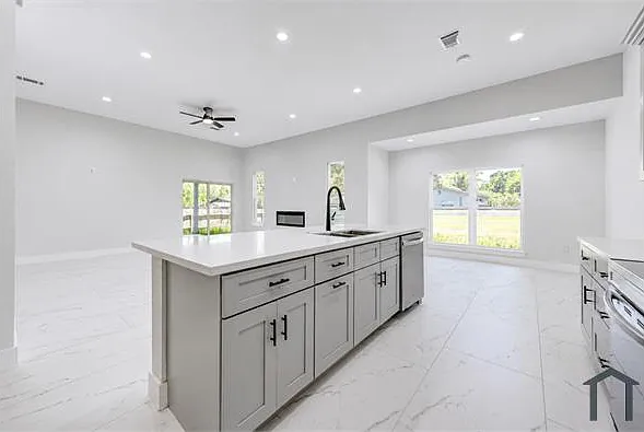 508 Georgia Ave — Photo 9