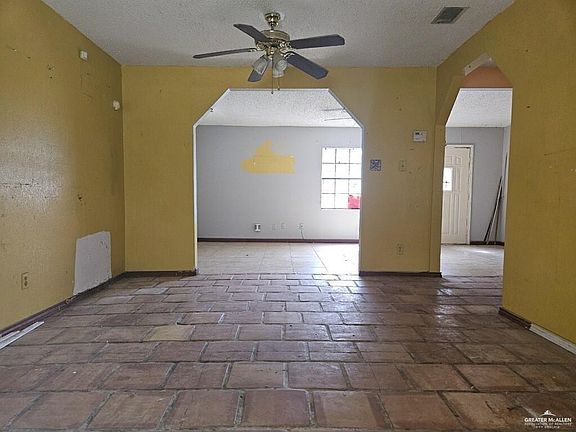 3rd image of 4906 Mesquite Ave