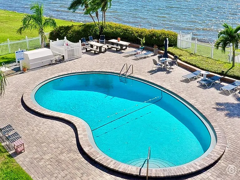 821 Bahia Del Sol Dr #B — Photo 34