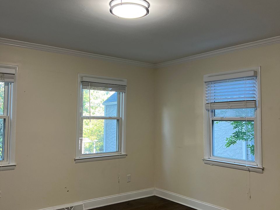 1st image of 37 Pemberwick Rd Floor 2