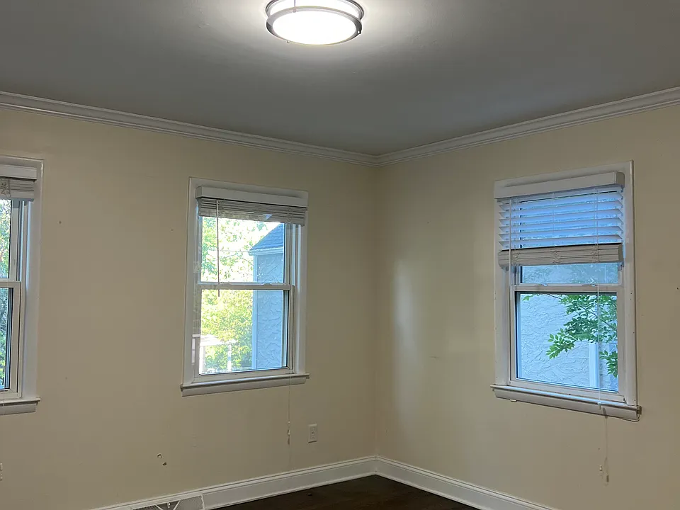 37 Pemberwick Rd #2