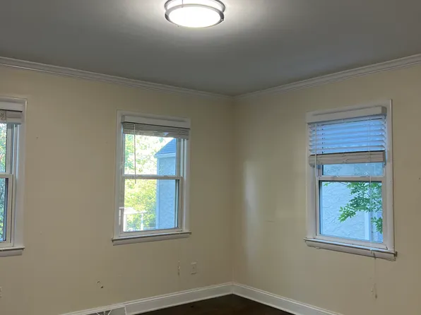 37 Pemberwick Rd, Greenwich, CT