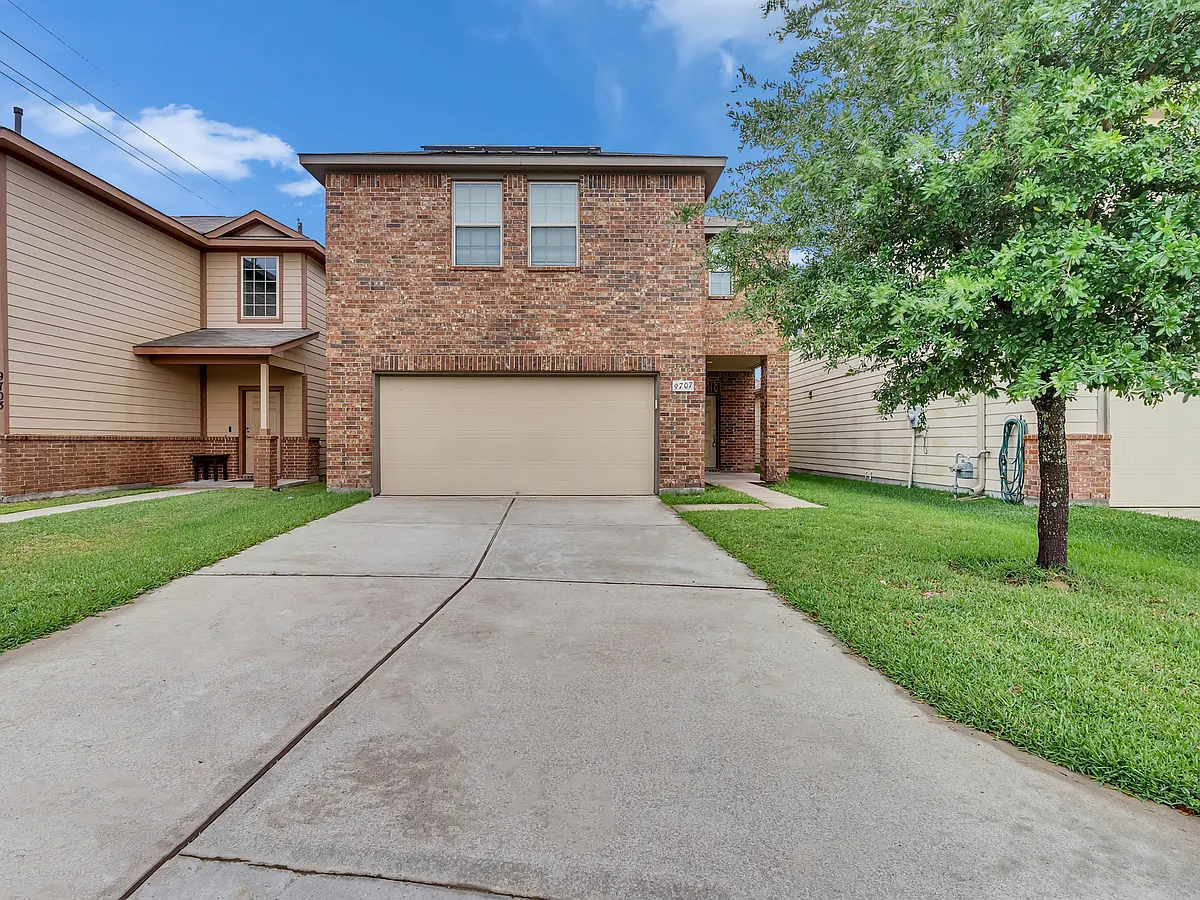 Building Photo - 9707 Raisbeck Pl