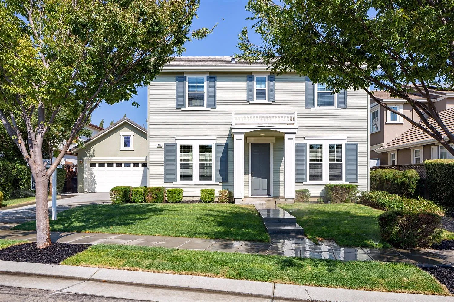 708 Samantha St photo 1