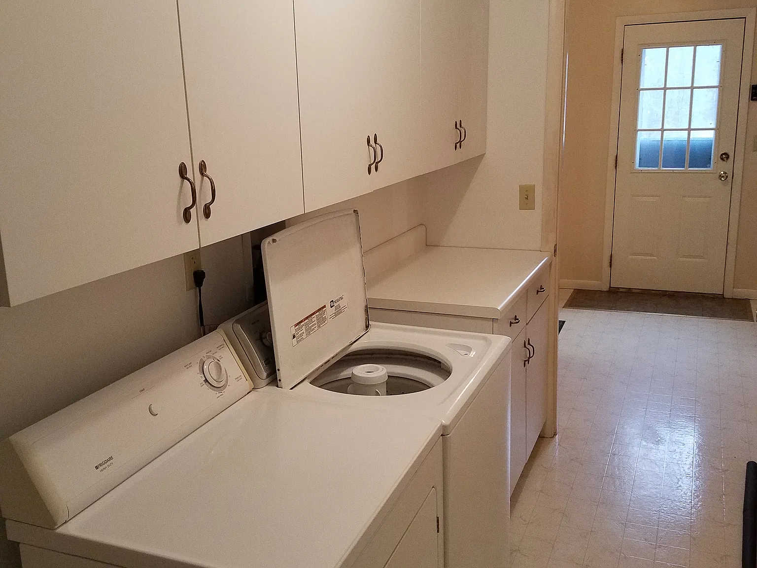 2 bed, 1000 sqft, $1,850 — Photo 4