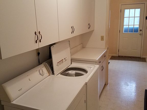 4th image of 16 Sunset West Cir