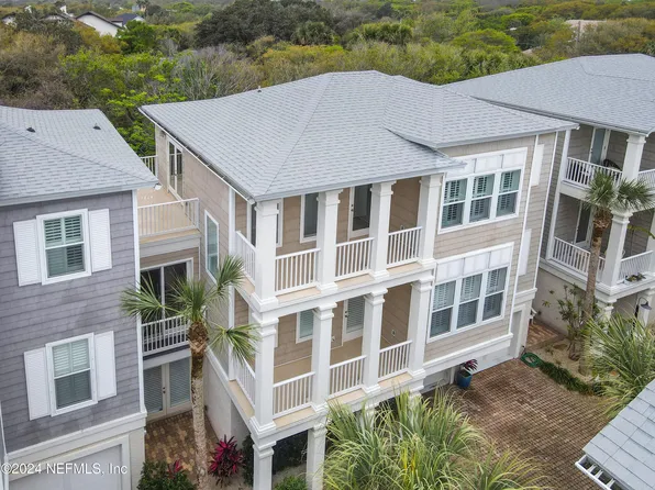 70 BEACH COTTAGE Lane #202, Atlantic Beach, FL 32233