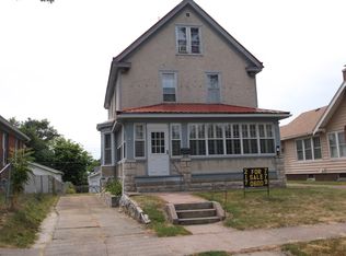 1127 N 8th St, Quincy, IL 62301