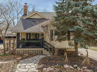 52 Devonshire Rd, Pleasant Ridge, MI 48069