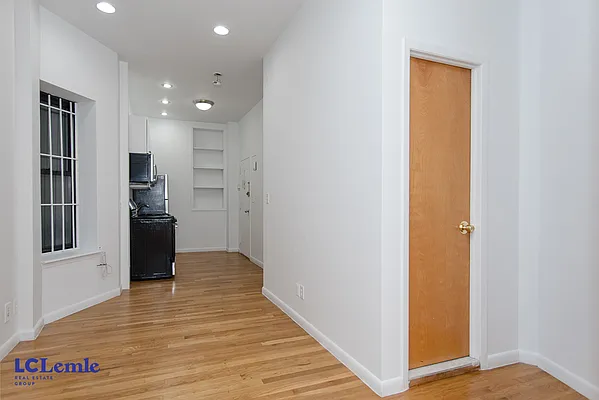 Rented by LC Lemle Real Estate Group | media 15