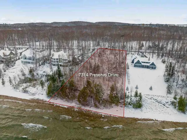 7314 Preserve Dr N, Bay Harbor, MI 49770
