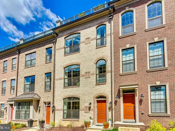 509 Triggerfish Dr, Oxon Hill, MD 20745