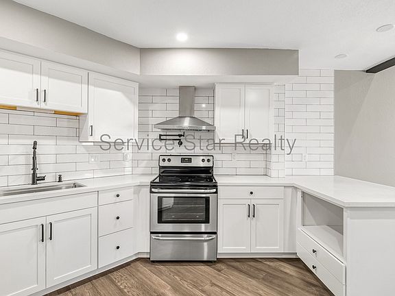 5th image of 7318 N 43rd Ln
