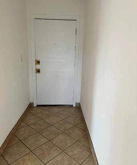1762 Tamarind Ave #204 — Photo 5