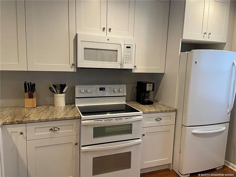 3901 SE Saint Lucie Blvd #D-29 — Photo 8